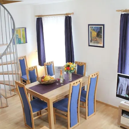 Schoene In Mit Garten By Interhome Apartamento Daun