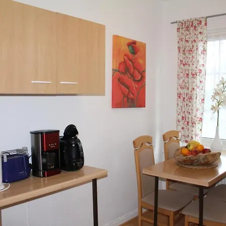 Apartment Schoene In Mit Garten By Interhome *