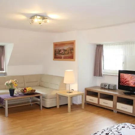 Apartamento Schoene In Mit Garten By Interhome Daun