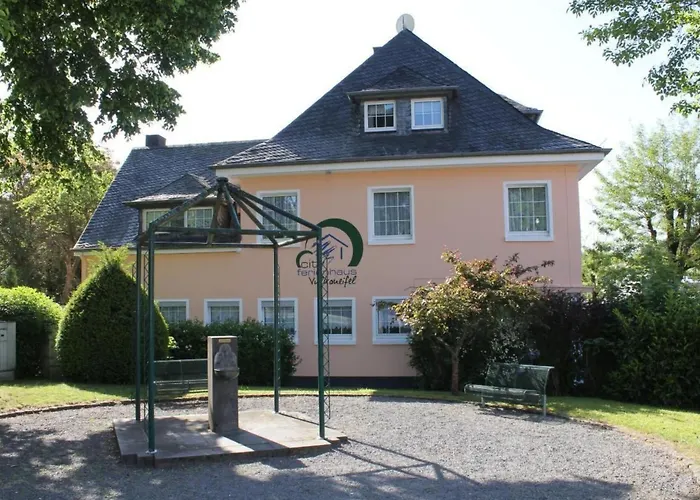 Schoene In Mit Garten By Interhome Apartamento